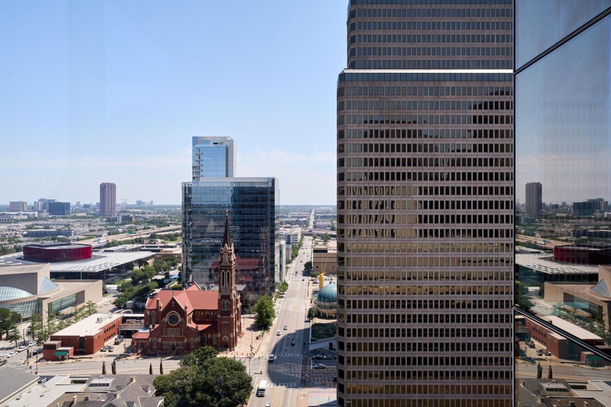 Jw Marriott Dallas Arts District Hotel Exterior photo